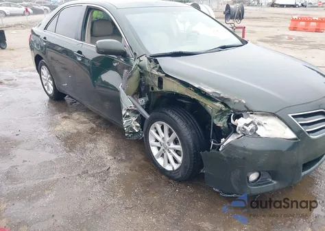 2011 Toyota Camry Xle V6 z USA, uszkodzony, nr VIN 4T1BK3EK1BU617817